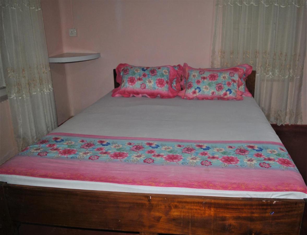 Deniyaya Guest House Ngoại thất bức ảnh