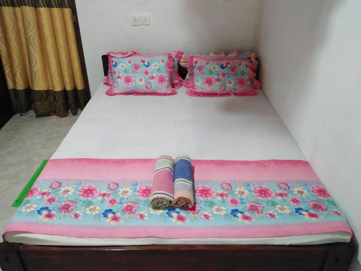 Deniyaya Guest House Phòng bức ảnh