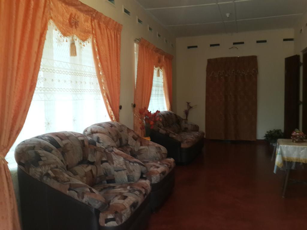 Deniyaya Guest House Ngoại thất bức ảnh