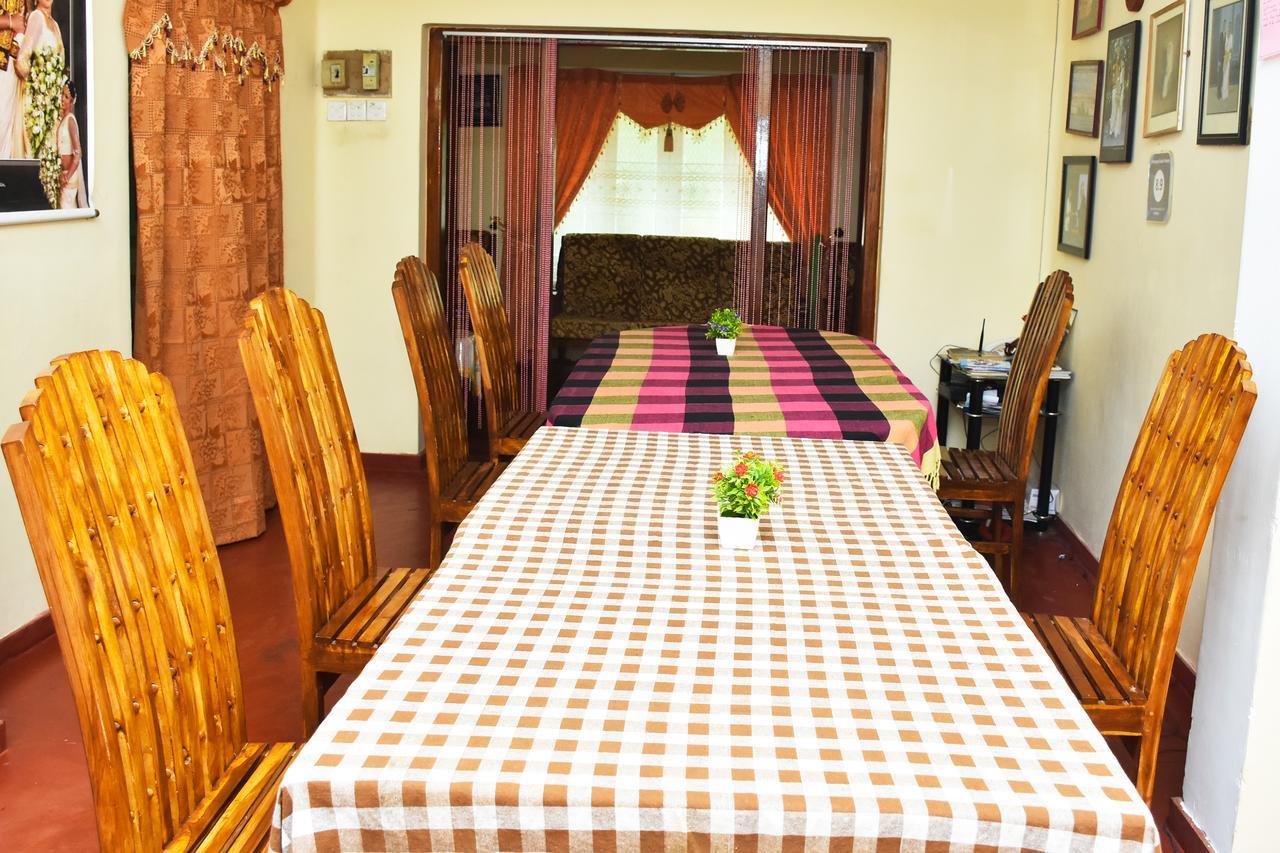 Deniyaya Guest House Ngoại thất bức ảnh